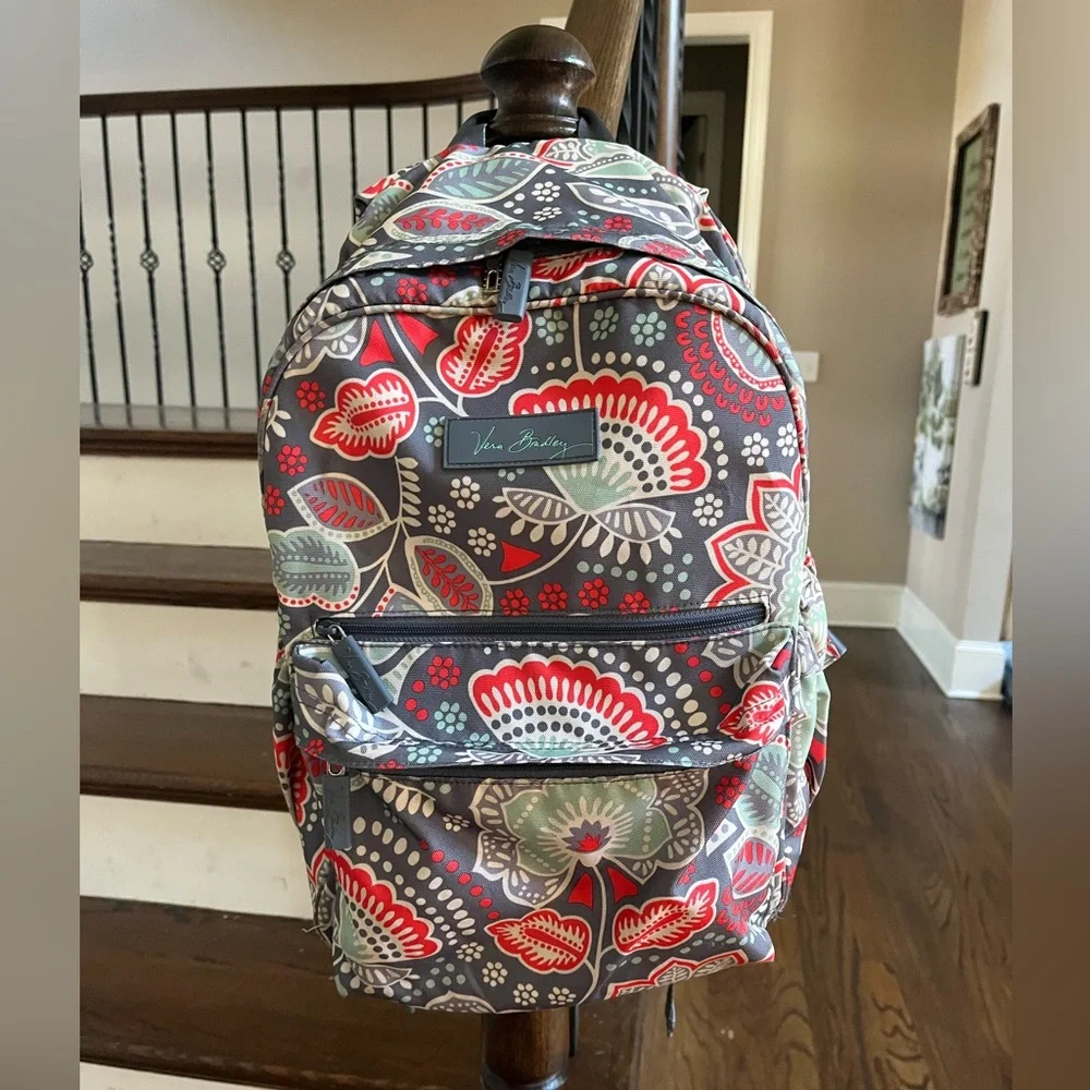 Vera Bradley Lighten Up Backpack in RETIRED Nomadic Floral - Picture 1 of 7